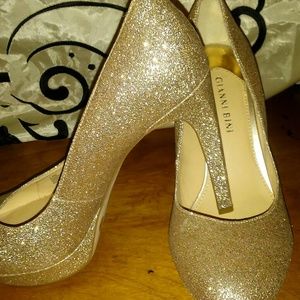 Gold Gianni Bini heels